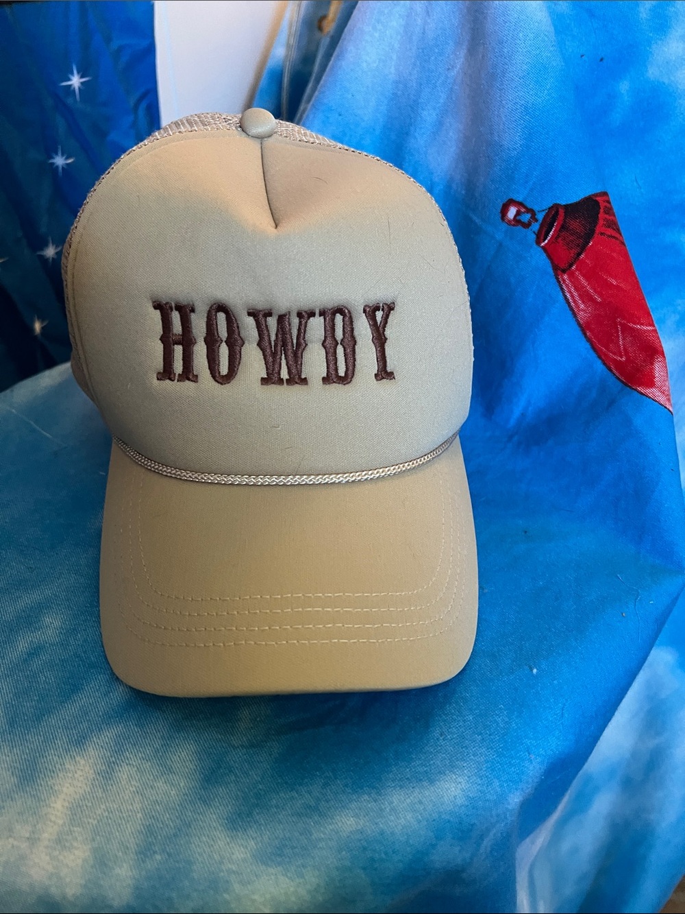 Howdy Embroidered Khaki Trucker Cap - Unbranded